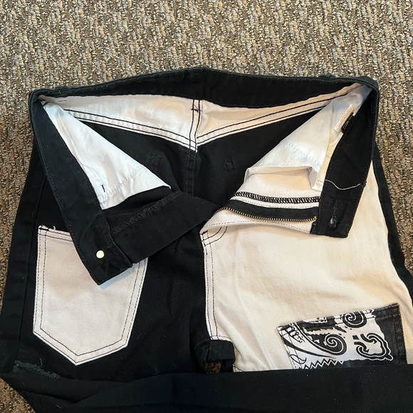 PATCHWORK jeans very good quality and condition (they just don’t fit me anymore) - Picture 3 of 4